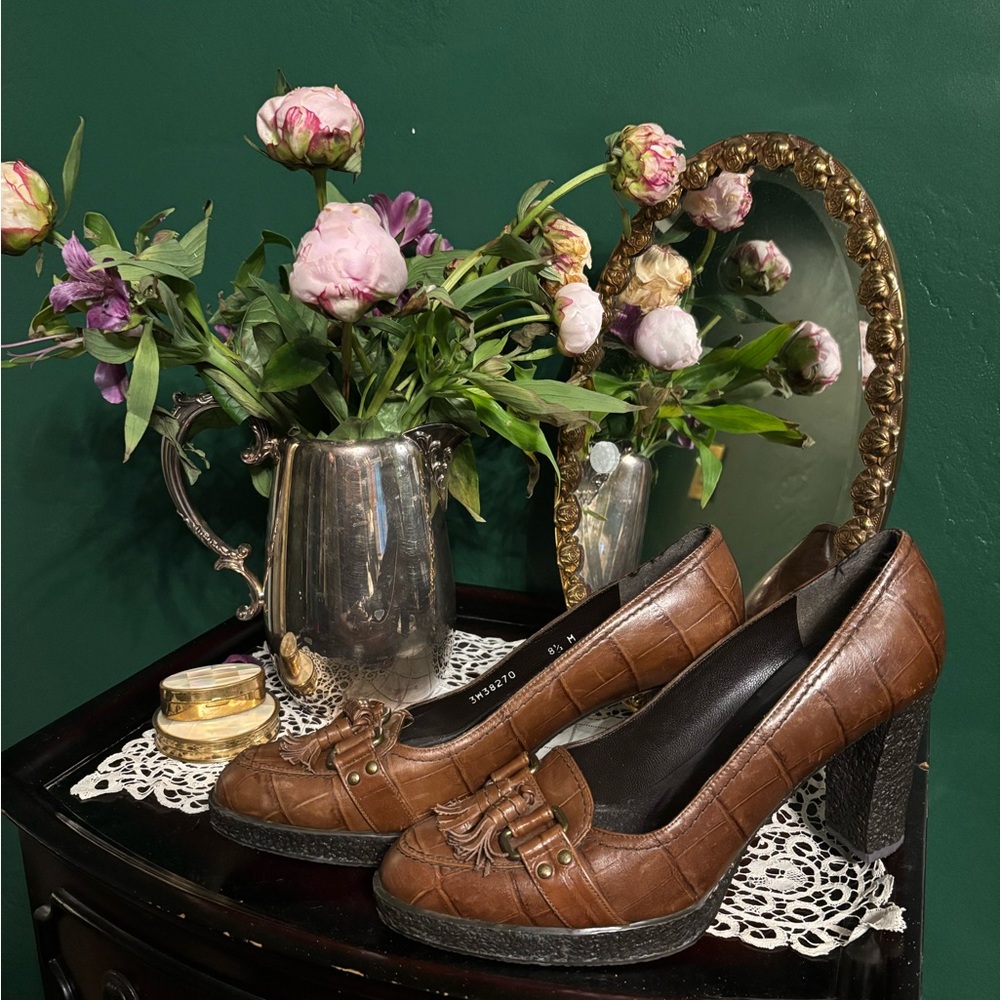 Stuart Weitzman Brown Croc-Embossed Heels